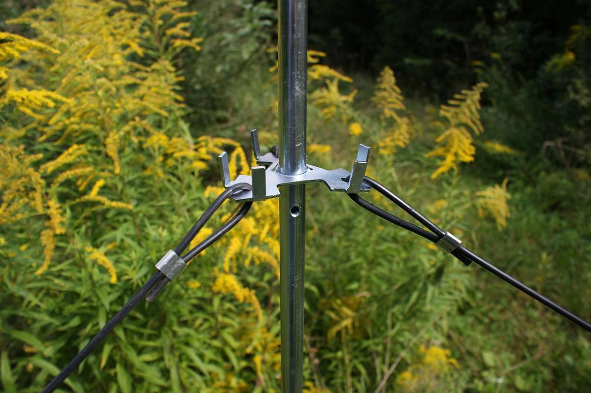 Trap Stand for Three Bark Beetle Slit Traps - Fastening hook for the trap on the bottom Trap Stand for Three Bark Beetle Slit Traps - Fastening hook for the trap on the bottom